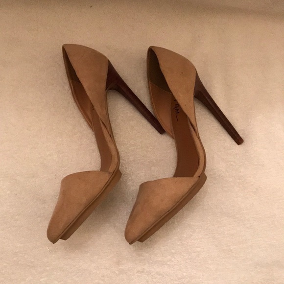 Nasty Gal Pointy Toe Suede Shoes - Picture 3 of 5